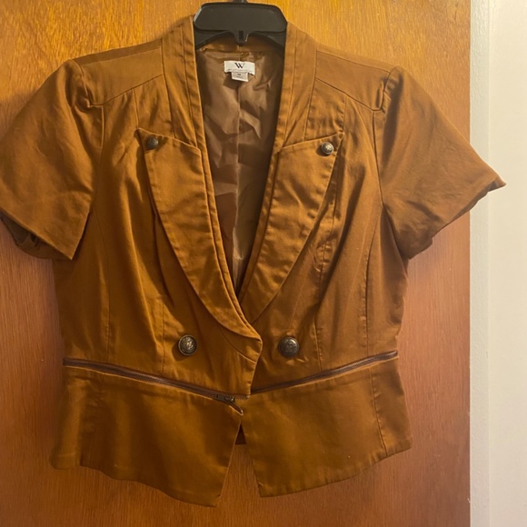 Brown Short Sleeve Women’s Jacket - Size Medium - Picture 5 of 13